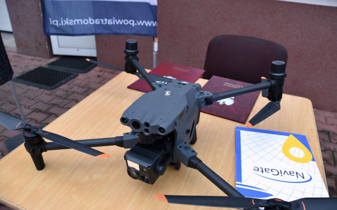 Lotem za kłopotem – specjalistyczny dron od powiatu dla służb ratowniczych