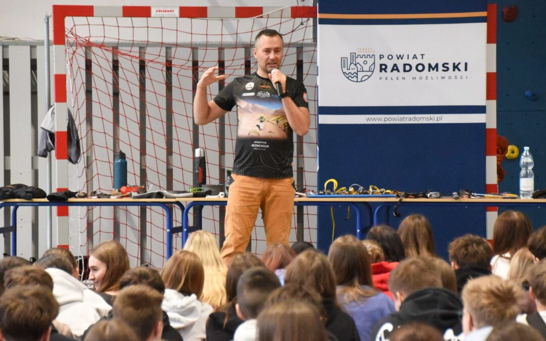 Jak wygląda życie powyżej ośmiu tysięcy metrów, ile kosztuje wyprawa w Himalaje i jakie niesie za sobą zagrożenia?