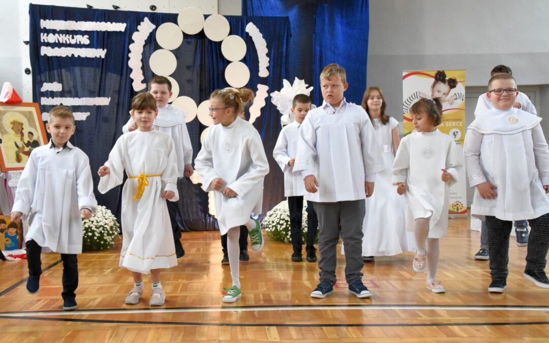 Już po raz czwarty Zespół Szkół i Placówek w Chwałowicach zorganizował konkurs “Mój najpiękniejszy różaniec”