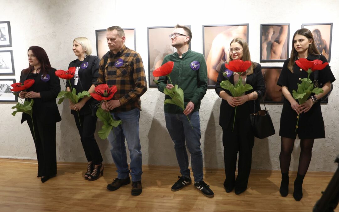 Piękne fotografie prezentowano w “Galerii na Piętrze” Powiatowego Instytutu Kultury w Iłży