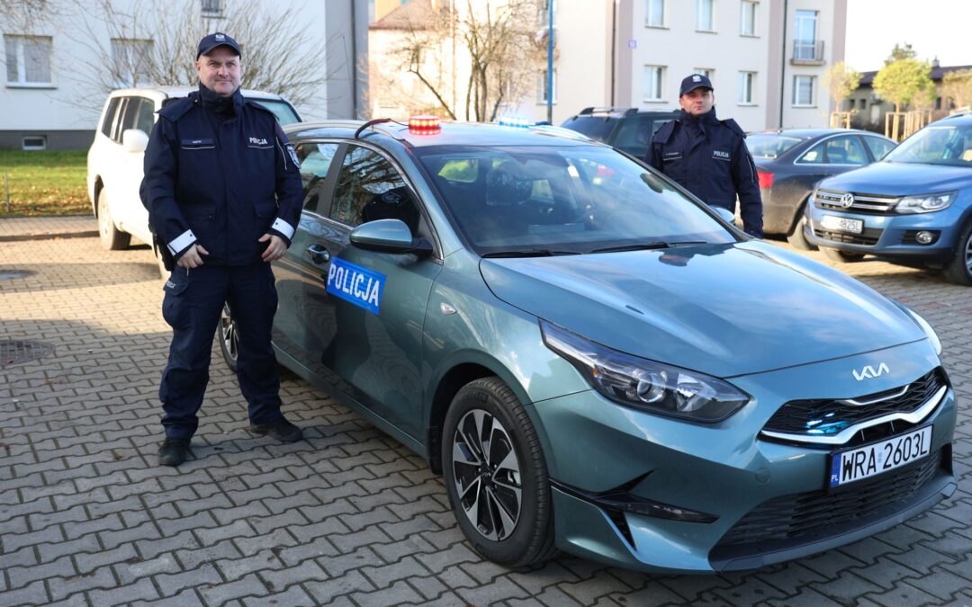 Nowy radiowóz dla policjantów z Kowali