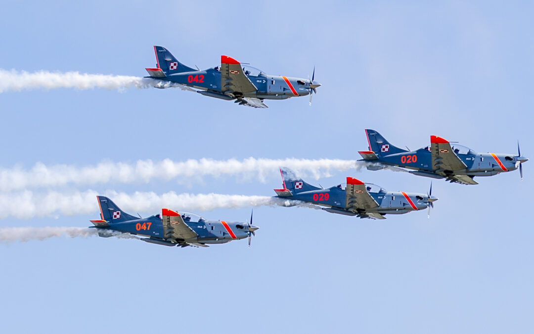 Niesamowite pokazy lotnicze Air Sky w Piastowie